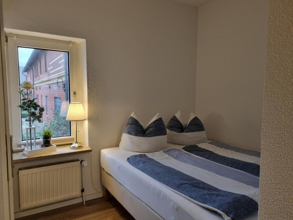 Ferienwohnungen Springer In Schoenefeld Ot Grossziethen Div Apartments Fuer Bis Zu 6 Personen מראה חיצוני תמונה